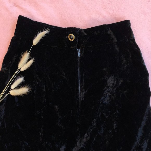 Vintage Black Velvet Midi Pencil Skirt - Size 24 - Picture 2 of 3
